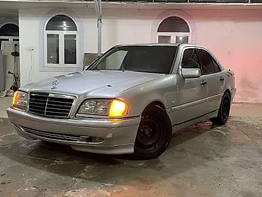 mos: Mercedes-Benz C-Class: 2.2 l | 1994 il Sedan — 3