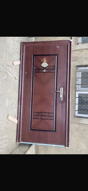 seyf qapıların qiyməti: Seyf qapi 207/108sm
100azn
Bineqedi 0139 leli — 1