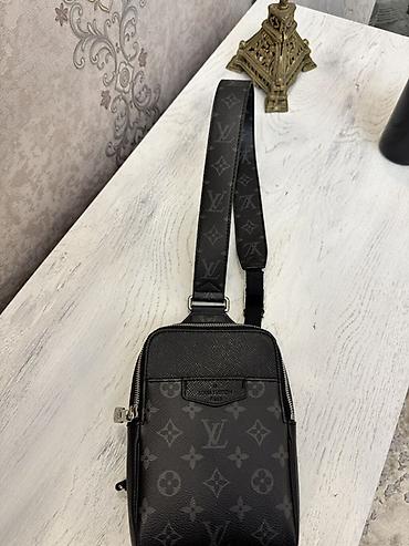 Çantalar: Çiyin çantası, Louis Vuitton, İşlənmiş — 2
