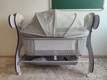 детская электро качель: Электронная колыбель-качалка INING BABY - Автоматическая качалка с