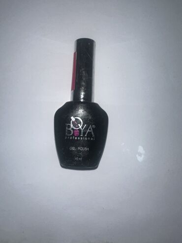 Инструменты и тележки для инструментов: Те самые двухсторонные формачкии Набор материалов для маникюра: - — 3