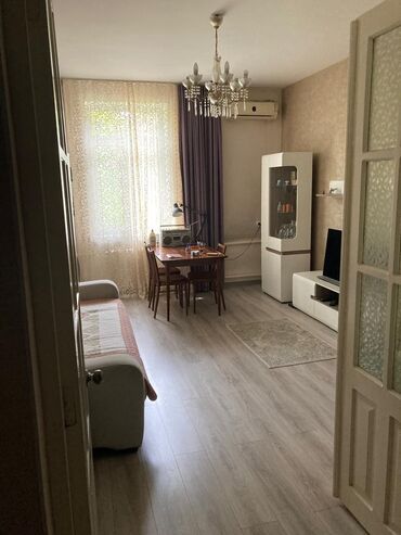 Продажа квартир: 2 комнаты, 63 м², Сталинка, 2 этаж, Евроремонт