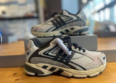 день и ночь: Мужские кроссовки, 42, Adidas Originals, Новый, цвет - Зеленый, Самовывоз