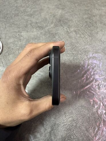 Apple iPhone: IPhone 16 Pro, Б/у, 256 ГБ, Black Titanium, Зарядное устройство, Чехол, Защитное стекло, 88 % — 7