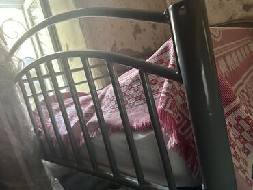 Təknəfərlik çarpayı, Bazasız, Matrassız, Siyirməsiz