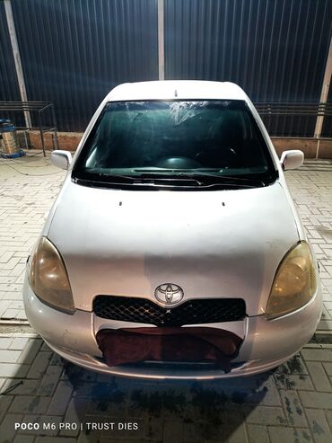 Toyota: Toyota Yaris: 2001 г., 1.3 л, Механика, Бензин, Хэтчбэк