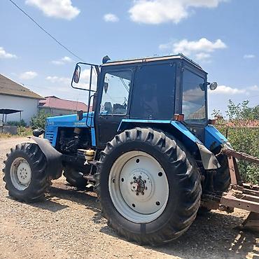 Traktorlar: Belarus 1221 traktor - Marka/model: Belarus 1221 (kabinəli) - Güc — 7