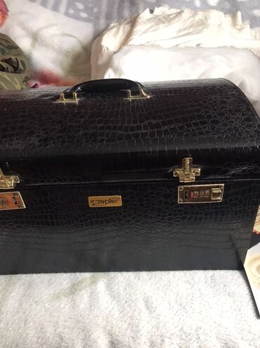 садовый стол: Столовый набор Zepter в фирменном кожзам-футляре с тиснением под