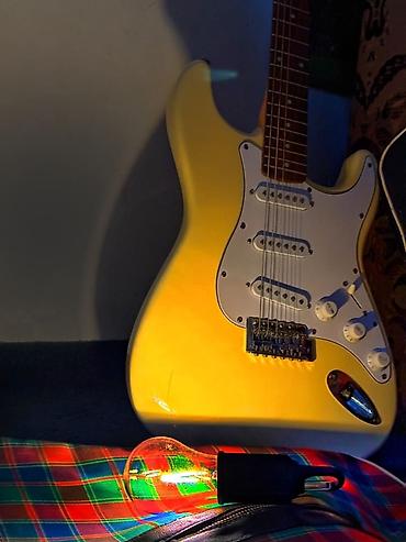 gitara elektro: Rockwood Pro by Hohner elektrik gitara – Strat tipli korpus, krem/sarı — 2