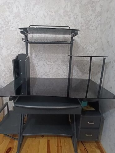Masaüstü kompüterlər və iş stansiyaları: Yenidi sanki. evi dəyişdiyimiz üçün satırıq