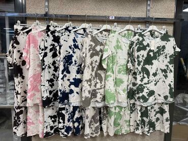 white komplet: 2XL (EU 44), color - Multicolored at lalafo.rs white komplet: 2XL (EU 44), color - Multicolored