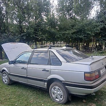 subaru forester 2019: Volkswagen Passat: 1989 г., Механика, Бензин, Седан — 1