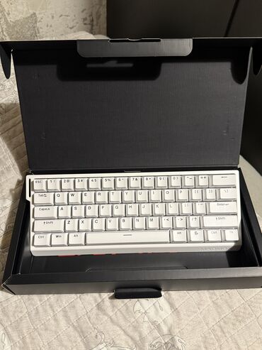 Noutbuk və netbuklar: FGG MADLIONS MAD 60 HE Simli Mexanik Oyun Klaviaturası, RGB İşıqlı