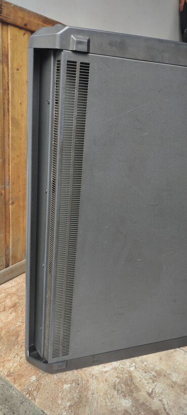 Mikşerlər: Dynacord PowerMate 1600 gücləndiricili mikser. Isteyen olsa 2 — 8