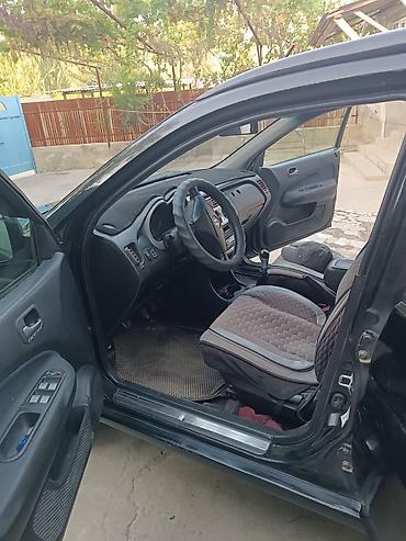 dodge hellcat: Honda HR-V: 2004 г., 1.6 л, Механика, Бензин, Кроссовер — 6