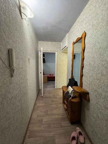 снять комнату с подселением: 1 комната, 32 м², 104 серия, 4 этаж, Старый ремонт