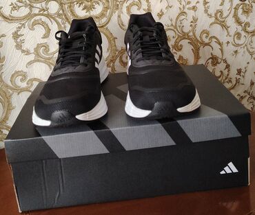 zhenskie krossovki adidas bounce: 44, цвет - Черный, Новый