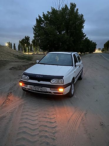 sprinter 4 4: Volkswagen Golf: 1993 г., 1.8 л, Механика, Хэтчбэк — 5