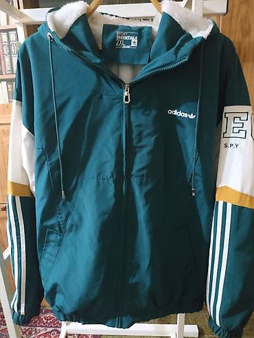 adidas куртки: Куртка с капюшоном Sport Essentials 2XL (adidas на груди). - Размер — 3