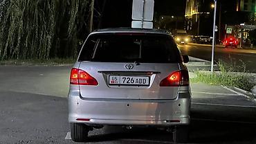 Toyota: Toyota Ipsum: 2003 г., 2.4 л, Автомат, Бензин, Минивэн — 5