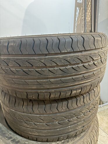 Шины: Продаю летнюю резину новую centara vanti hp 245/40 r19 для Camry, Es И