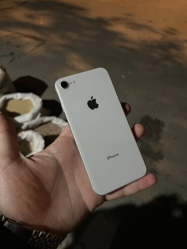 ipone 4 s: IPhone 8, 64 GB, Ağ, Qırıq