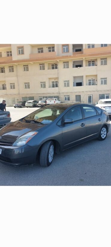 ravon r3 arenda: Günlük icarə 30 manat.2008 prius.Depozit 400 manat.Maşından düşdükdə