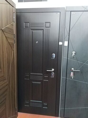 Kafel və bitirmə daşları: Müxtəlif dizaynlarda olan qapılar. Bu qapılar evinizə və ya ofisinizə