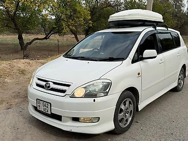Toyota Ipsum: 2003 г., 2.4 л, Автомат, Газ, Минивэн