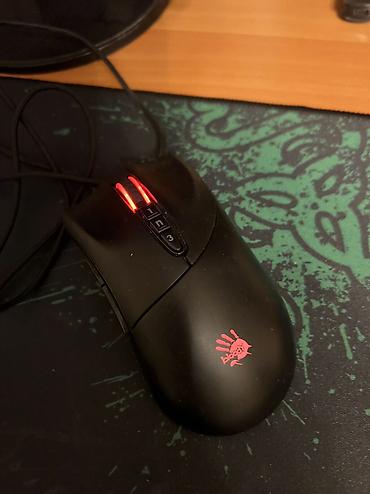 Bloody A4Tech игровая мышь В хорошем состоянии, все работает 3 режима