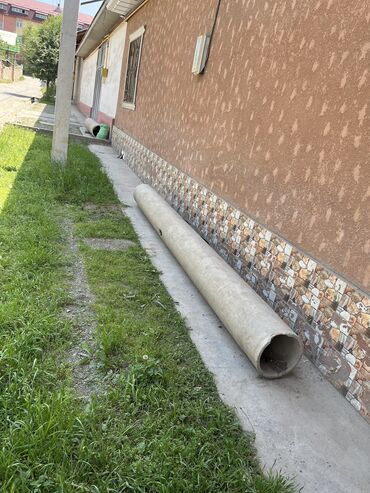 Канализация, колодцы и дренажные системы: Продается 
Вид все как на фотографии!
4 метровый