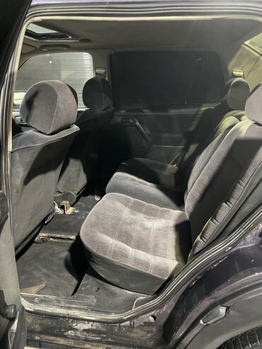 Volkswagen: Volkswagen Vento: 1994 г., 2 л, Механика, Бензин, Седан — 8