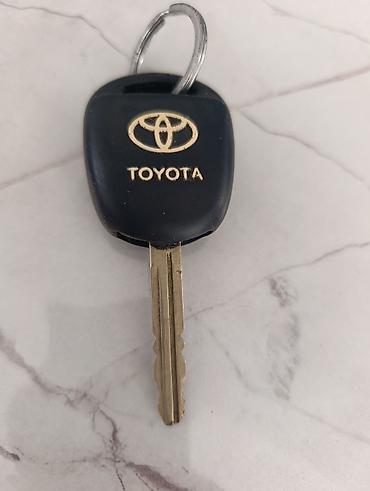 mini jack: Оригинальный ключ-брелок Toyota с дистанционным управлением — 1
