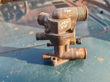 Auto delovi: Termostat sa kucistem i termodavacem Lada 112. Polovno, ocuvano — 8