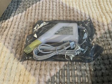 блоки питания для ноутбуков digital: Автомобильная зарядка для ноутбука Macbook MagSafe 2 60W