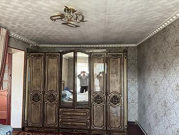 Спальные гарнитуры: Спальный гарнитур, Б/у, Двуспальная кровать, Шкаф, Тумба, Платная доставка, цвет - Бежевый — 4