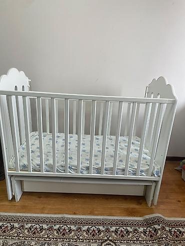 mow baby: Детская кроватка классического белого цвета. - Материал: дерево/МДФ — 1
