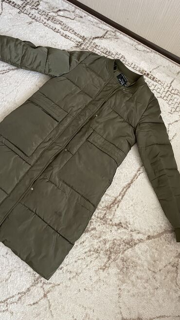 пальто 50 размер: Курта,очень теплаянаполнитель холлофайбер,стирать можно,размер L