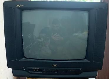 av kabel tv: JVC markalı kineskoplu televizor. Kicik ekranlı klassik modeldir və ön — 1