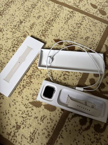 Boşqablar: Smart saat, Apple