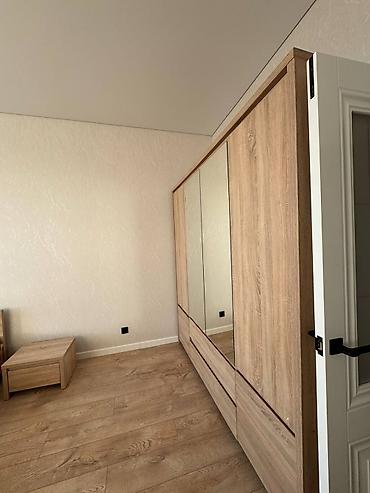 Батирлерди ижарага берүү: 1 бөлмө, КМУ Кыймылсыз мүлк агенттиги, Жаныбарлар менен болот, 1 айдан баштап, 3 айдан баштап, 6 айдан баштап, Жарым -жартылай эмереги бар — 2