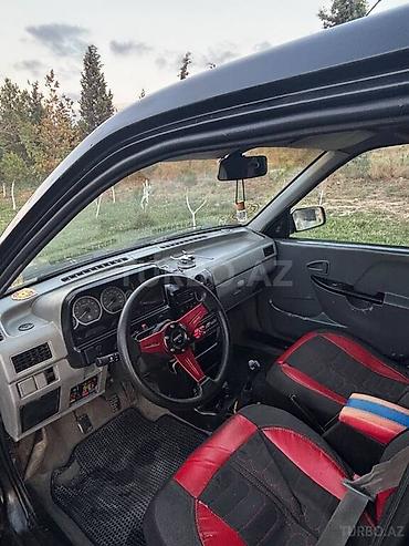 avto mubadiləsi: Model: Saipa Tiba/Saba (sedan), qara rəng Kuzov: 4 qapılı sedan, qara — 5