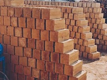 Производство кирпичей: Полуавтомат Тоо-кирпич чыгарган пресс станок сатылат. Саманблок — 16