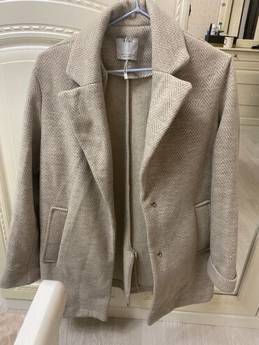 sharf bershka: Продаю пальто производство Турции размер 44-46