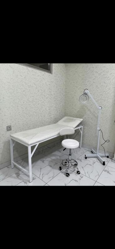 tek carpayılar: Yeni, Kosmetoloji kuşetka, Qatlanmayan, rəng - Ağ