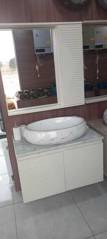 Hamam üçün aksessuarlar: Mebel dəsti – hamam üçün - Üst hissə: mərmər effekti olan geniş