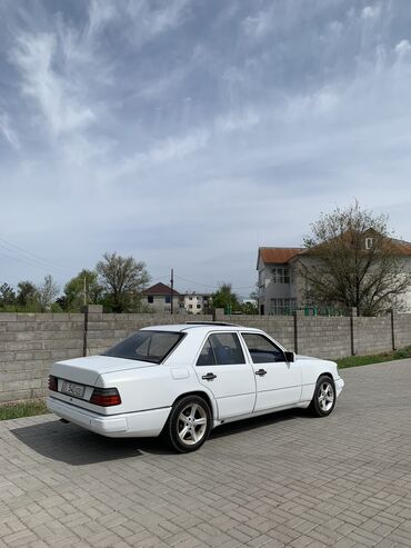 шины для нексии: Mercedes-Benz W124: 1990 г., 2.6 л, Механика, Бензин, Седан