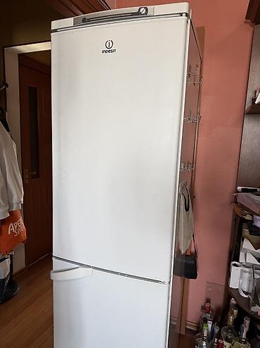 samsung 26: Холодильник Indesit, Б/у, Двухкамерный, 60 * 185 * 56 — 1