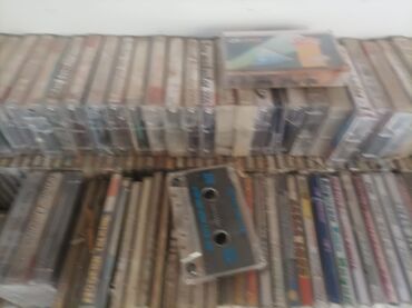 CD, DVD disklər və kassetlər: Orjinal kasetler balacalar 5 AZN vidyo kasetler 8 azn yumuru kasetler — 21