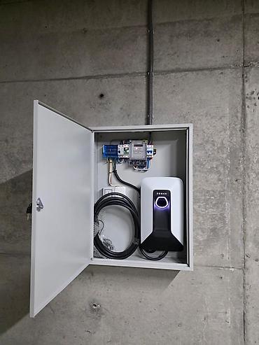 Зарядные устройства для электромобилей: Профессиональная установка электрозарядных станций для электромобилей — 24